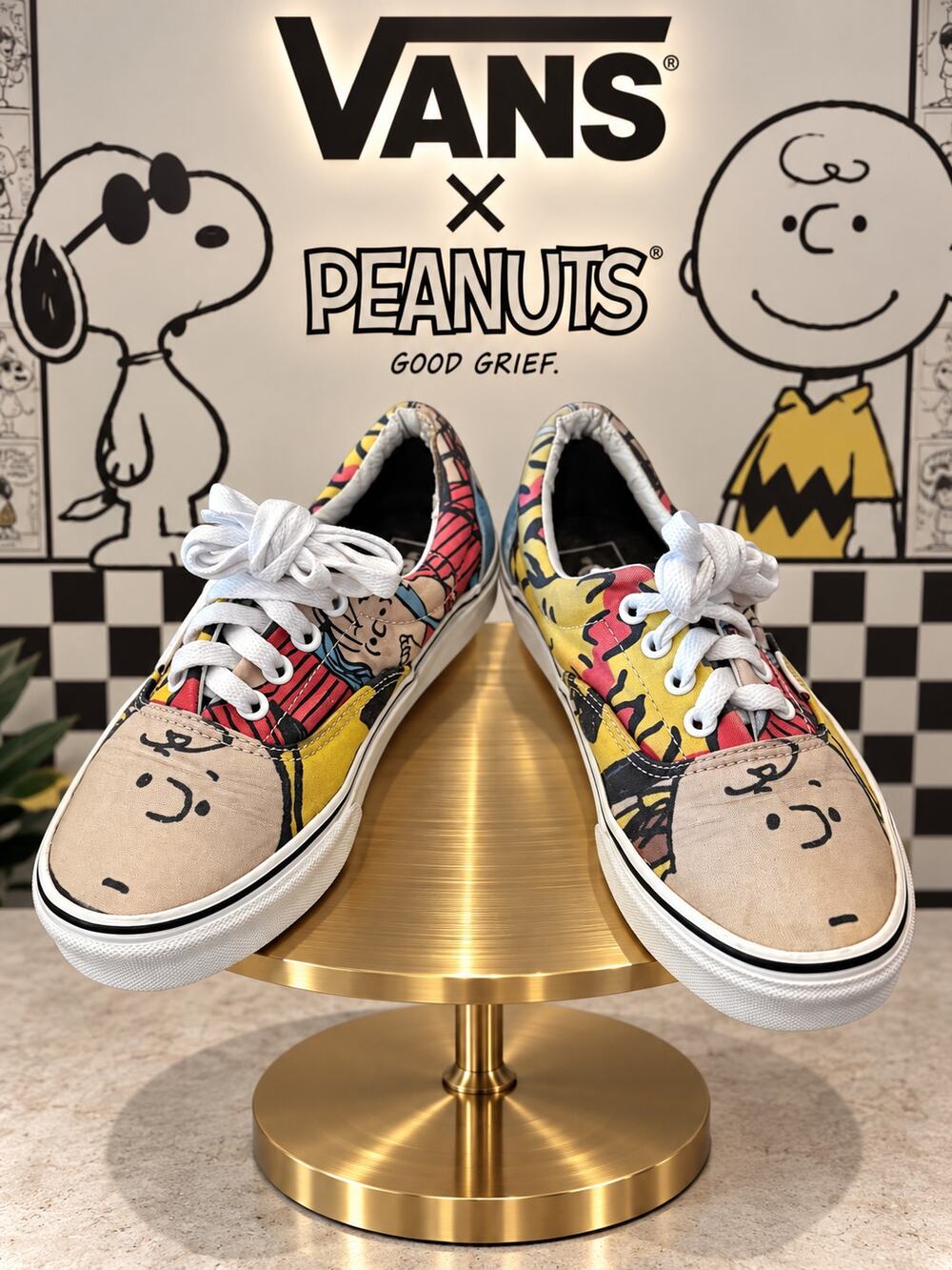 Rare Vans x Peanuts Era Charlie Brown Snoopy Comic Sneakers 2017 W 7